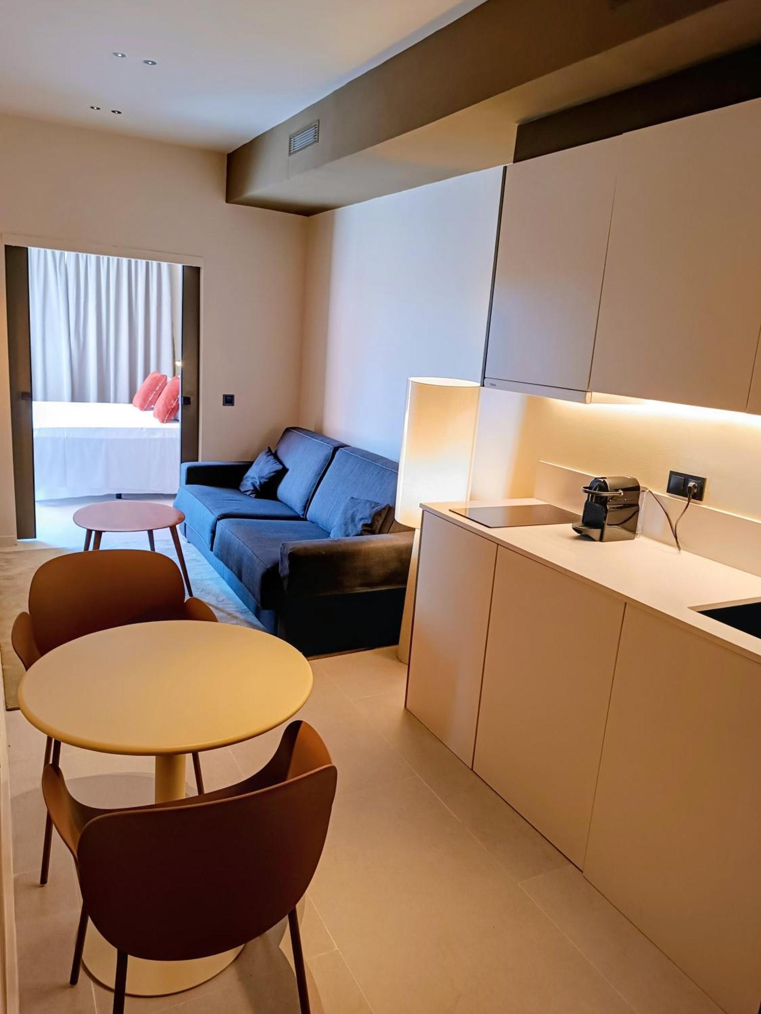 One-Bedroom Apartment Terrace